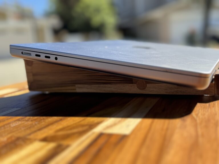Wood laptop stand